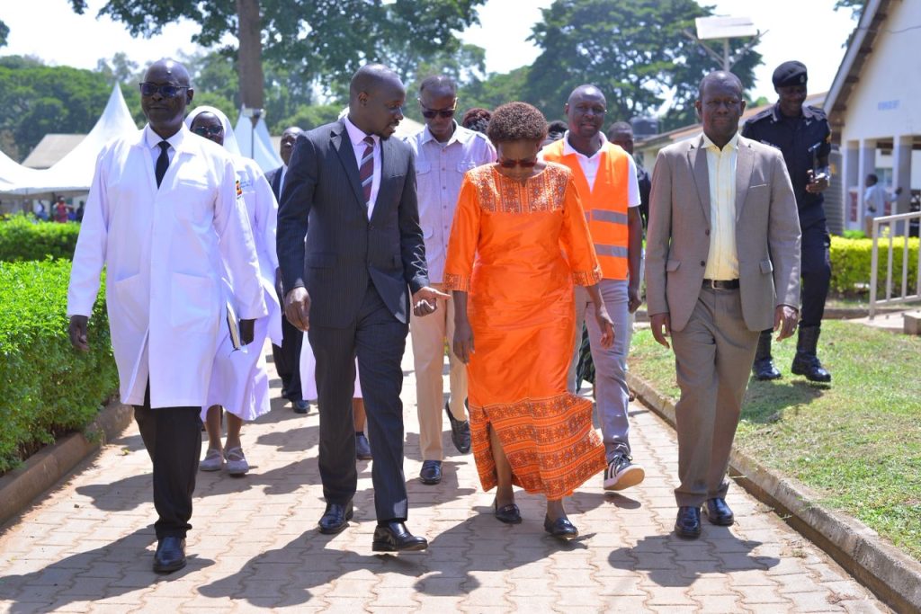 Hospital director leads the tour