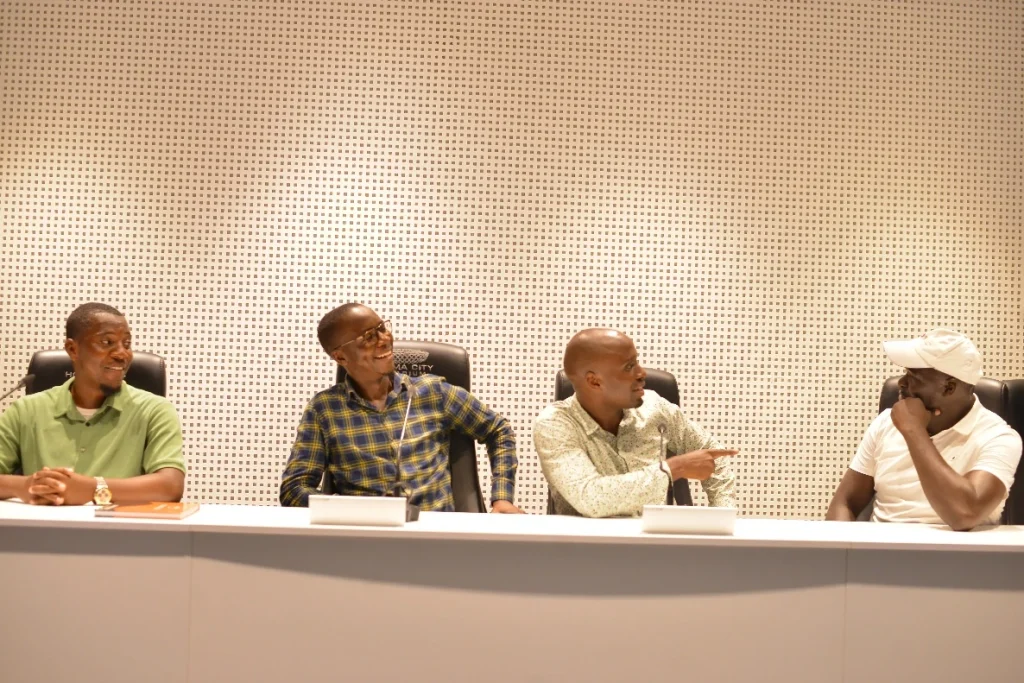 Media Tribune and Press Conference Theatre